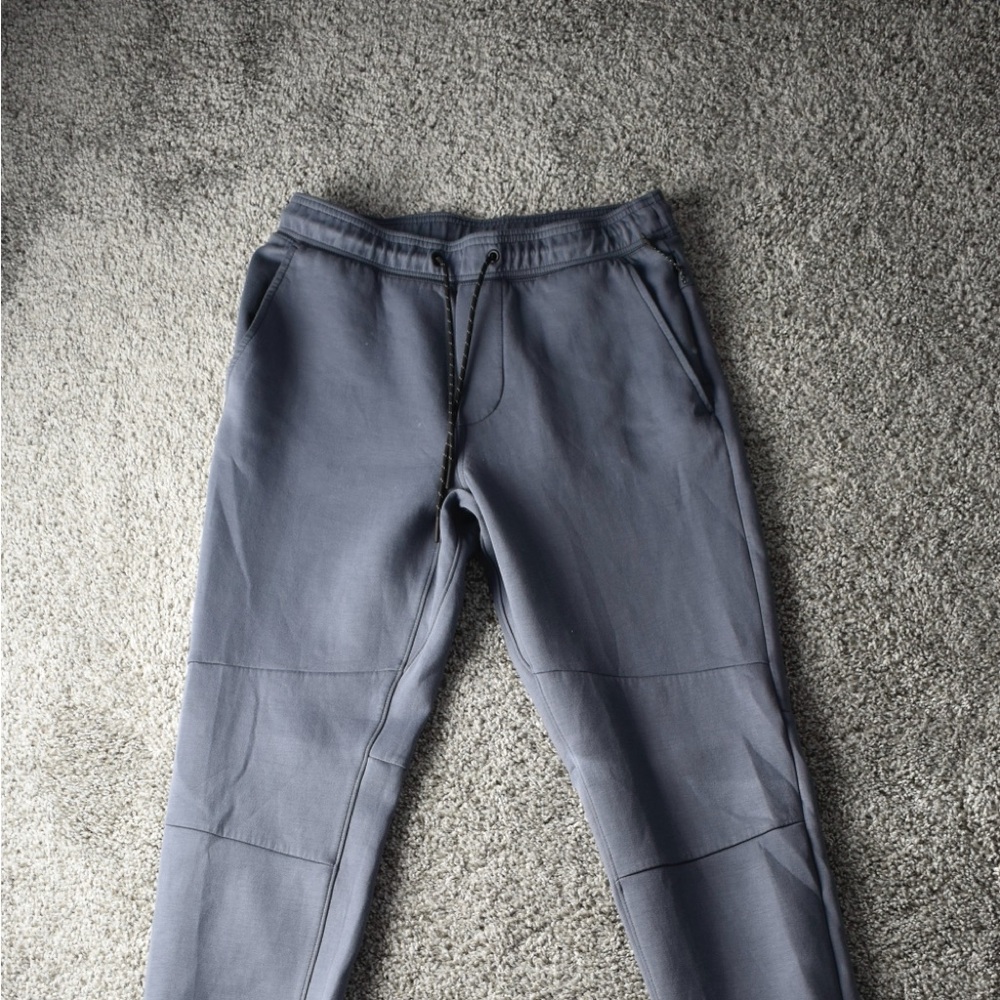 American Eagle joggers